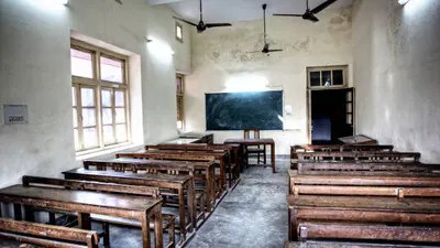 తెలంగాణలో జులై 10న విద్యాసంస్థల బంద్: విద్యార్థుల భవిష్యత్తు కోసం లెఫ్ట్ సంఘాల సమరశంఖం! తెలంగాణలో జులై 10న విద్యాసంస్థల బంద్: విద్యార్థుల భవిష్యత్తు కోసం లెఫ్ట్ సంఘాల సమరశంఖం!