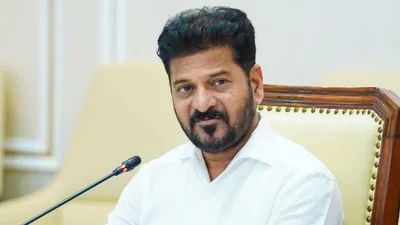 హైదరాబాద్ మెట్రో భవితవ్యం ప్రమాదంలో! కేంద్రానికి సీఎం రేవంత్ రెడ్డి అల్టిమేటం, అనుమతులు ఇవ్వకుంటే భారీ నష్టం? హైదరాబాద్ మెట్రో భవితవ్యం ప్రమాదంలో! కేంద్రానికి సీఎం రేవంత్ రెడ్డి అల్టిమేటం, అనుమతులు ఇవ్వకుంటే భారీ నష్టం?