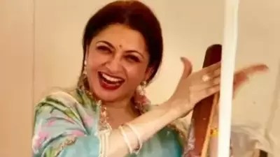 Bhagyashree Slams Trolls Over Viral Lassi Video Controversy Bhagyashree Slams Trolls Over Viral Lassi Video Controversy