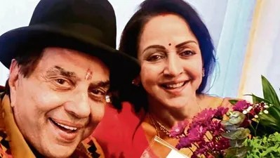 Hema Malini Reveals Dharmendra's Wish for Family Unity Before His Death Hema Malini Reveals Dharmendra's Wish for Family Unity Before His Death
