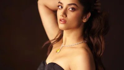 Bhagyashri Borse Shocks Tollywood: 'I'll Marry Ram Pothineni!' Viral Video Sparks Frenzy Bhagyashri Borse Shocks Tollywood: 'I'll Marry Ram Pothineni!' Viral Video Sparks Frenzy