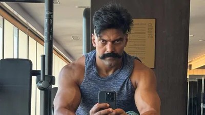 Tamil Actor Arya Faces ₹1.80 Crore Cheating Case in Hyderabad Over Unpaid Dues Tamil Actor Arya Faces ₹1.80 Crore Cheating Case in Hyderabad Over Unpaid Dues