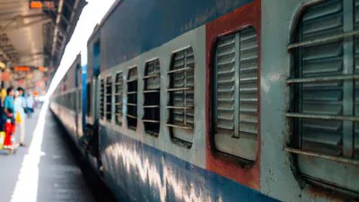 ఆషాఢ ఏకాదశి రద్దీకి చెక్! SCR ప్రత్యేక రైళ్లు: మీ రూట్, తేదీలు ఇవే! ఆషాఢ ఏకాదశి రద్దీకి చెక్! SCR ప్రత్యేక రైళ్లు: మీ రూట్, తేదీలు ఇవే!