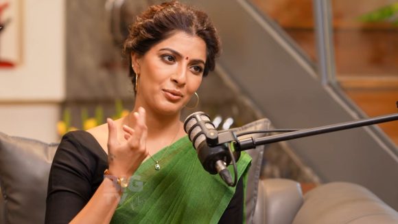 పిల్లల విషయంలో వరలక్ష్మి షాకింగ్ కామెంట్స్! బాధ్యత లేదా? పిల్లల విషయంలో వరలక్ష్మి షాకింగ్ కామెంట్స్! బాధ్యత లేదా?