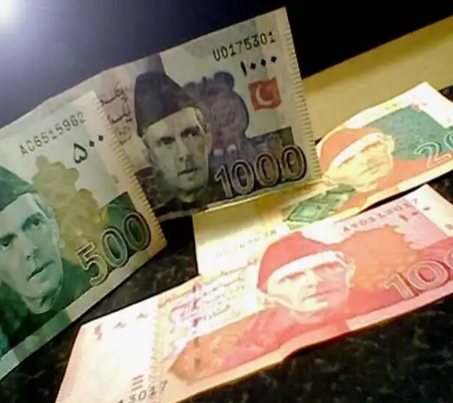 Pakistan economic crisis and loan repayment demands from lenders Pakistan economic crisis and loan repayment demands from lenders
