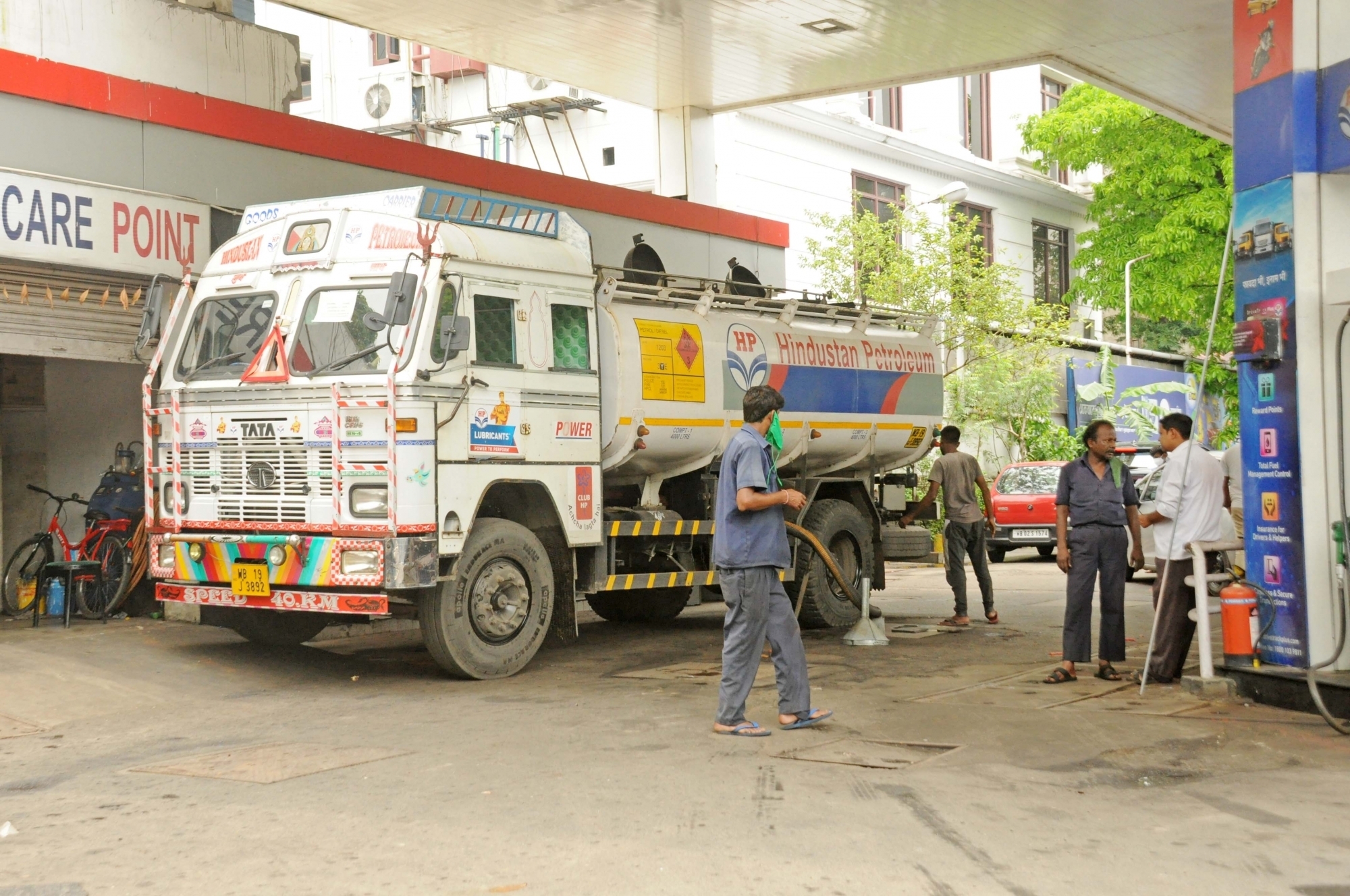 India crude oil reserves and LPG supply storage facilities India crude oil reserves and LPG supply storage facilities
