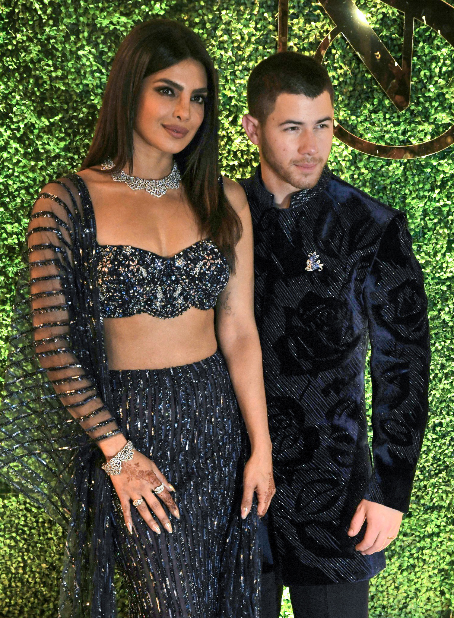 Nick Jonas dancing to Madhuri Dixit Que Sera Sera Bollywood song Nick Jonas dancing to Madhuri Dixit Que Sera Sera Bollywood song