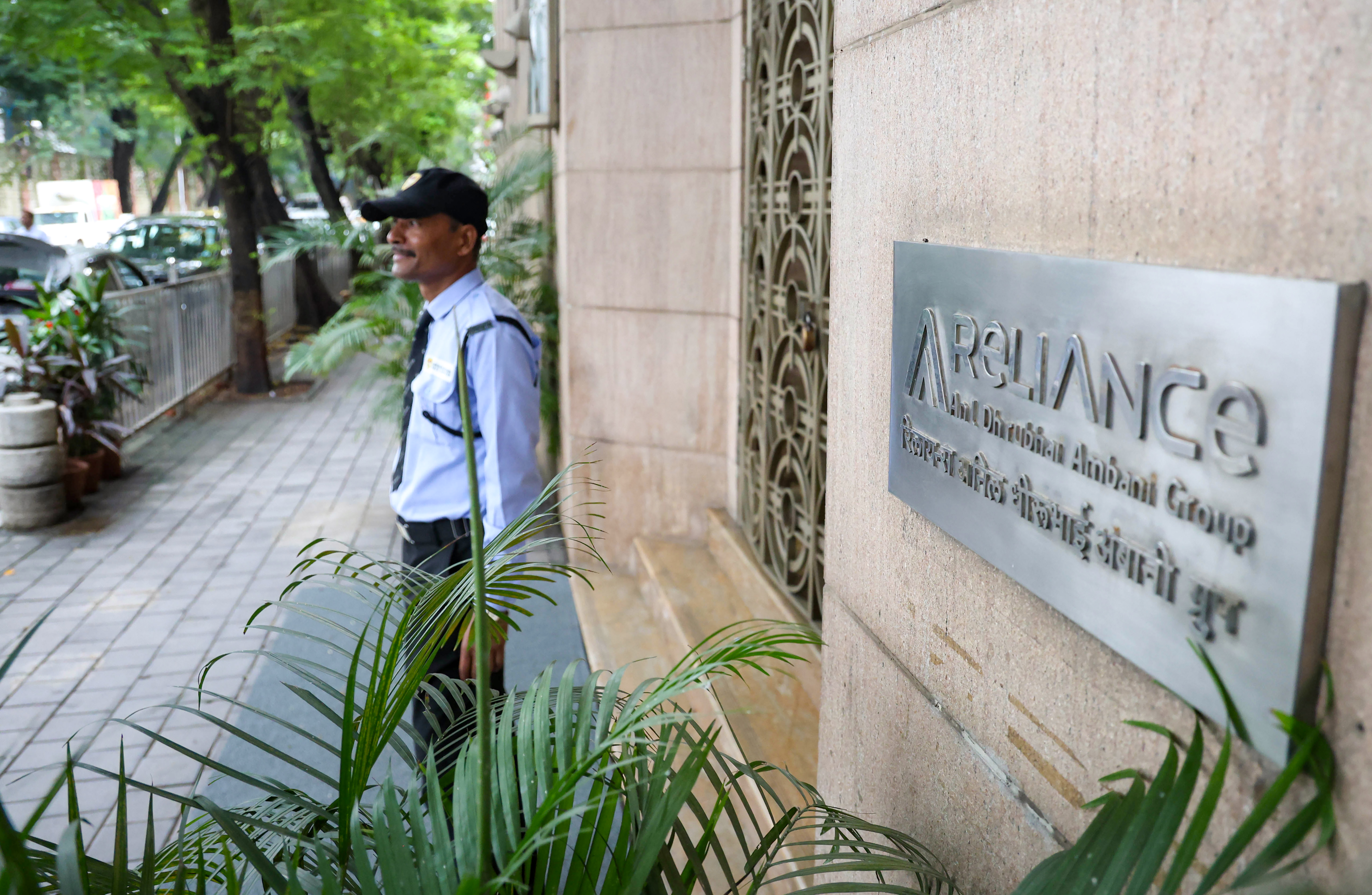 CBI officials conducting searches in Reliance ADA Group cases CBI officials conducting searches in Reliance ADA Group cases