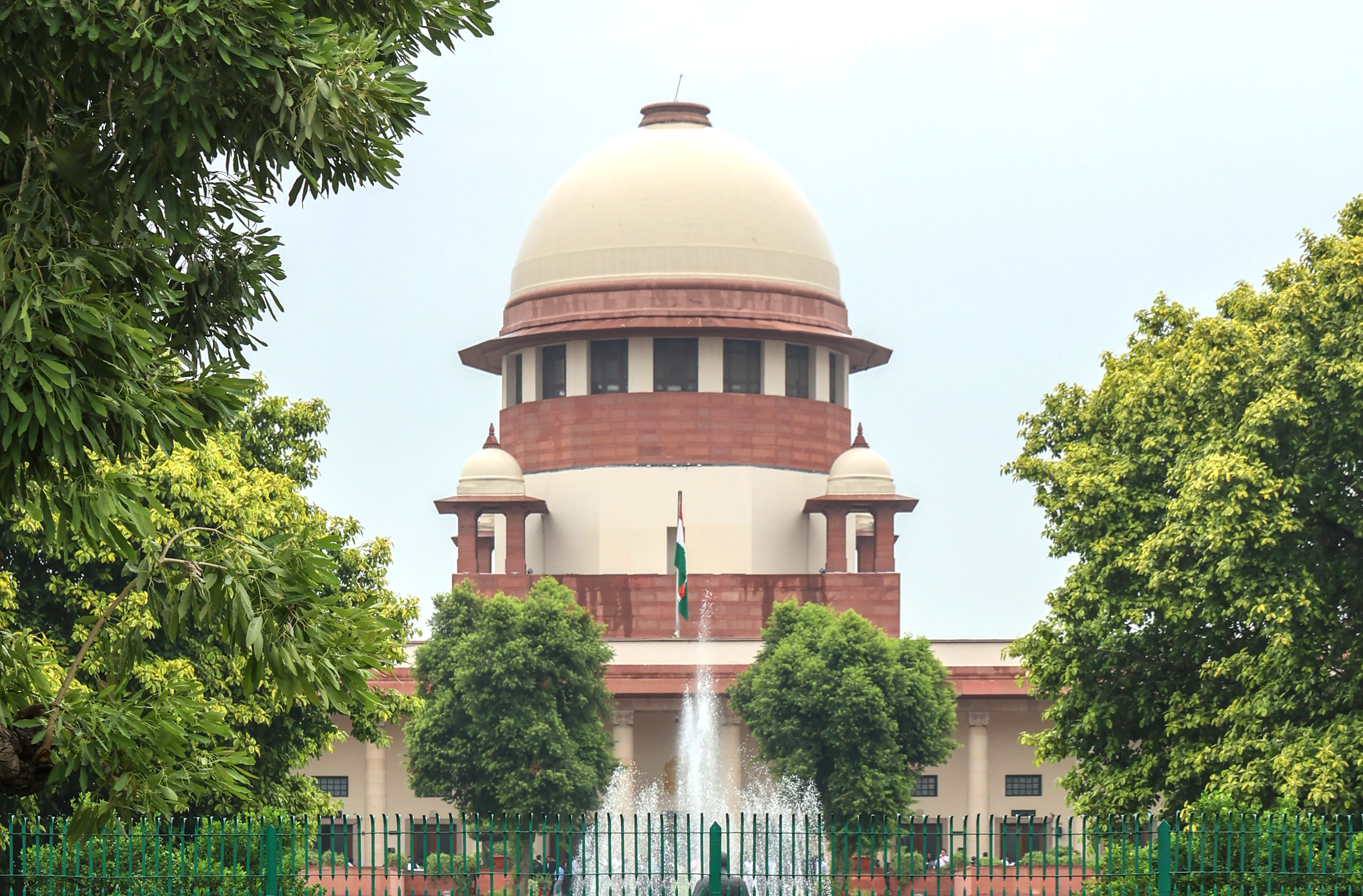 Supreme Court of India building with focus on Delhi-NCR air pollution case Supreme Court of India building with focus on Delhi-NCR air pollution case