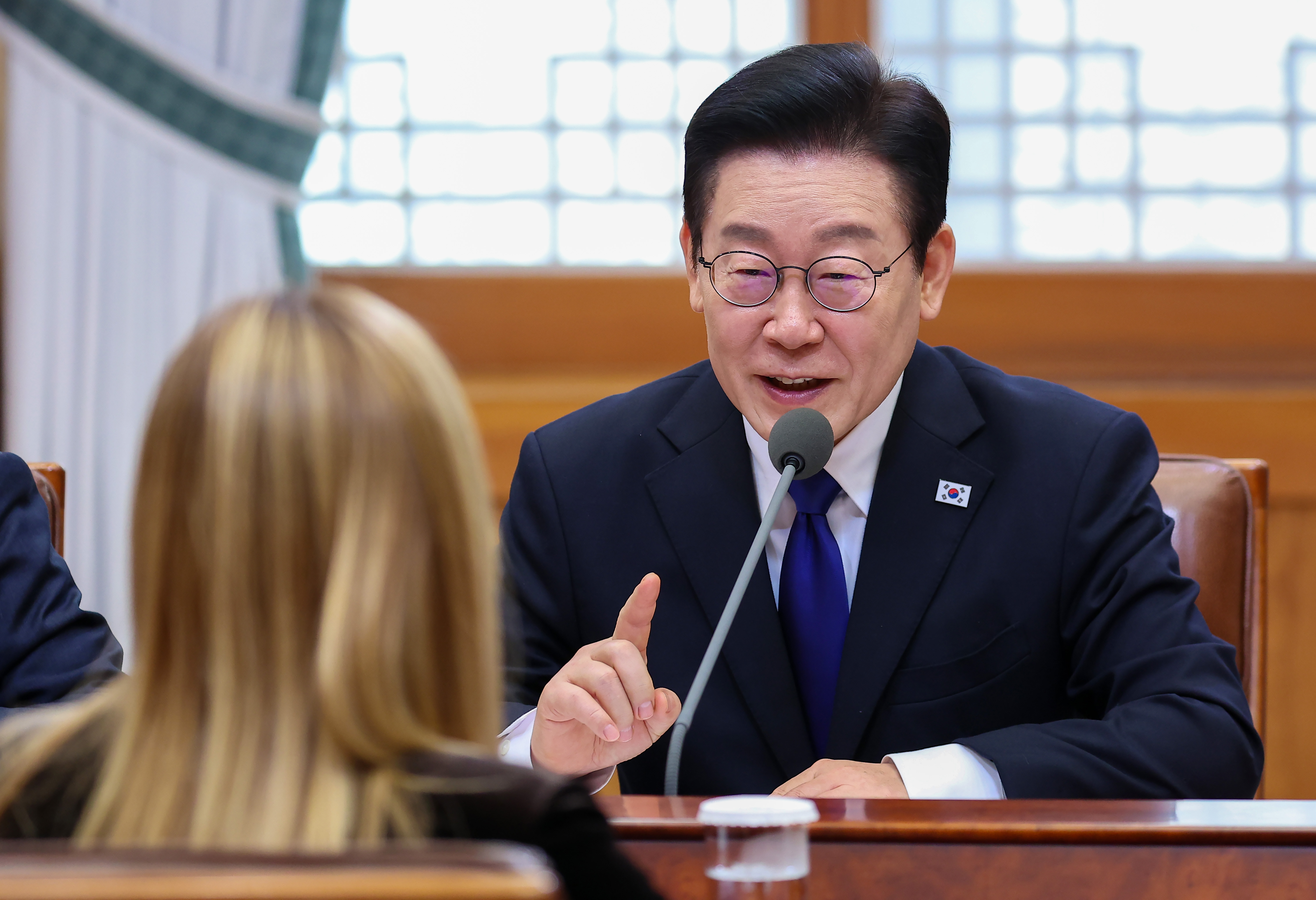 South Korea extra budget for Middle East crisis response meeting South Korea extra budget for Middle East crisis response meeting