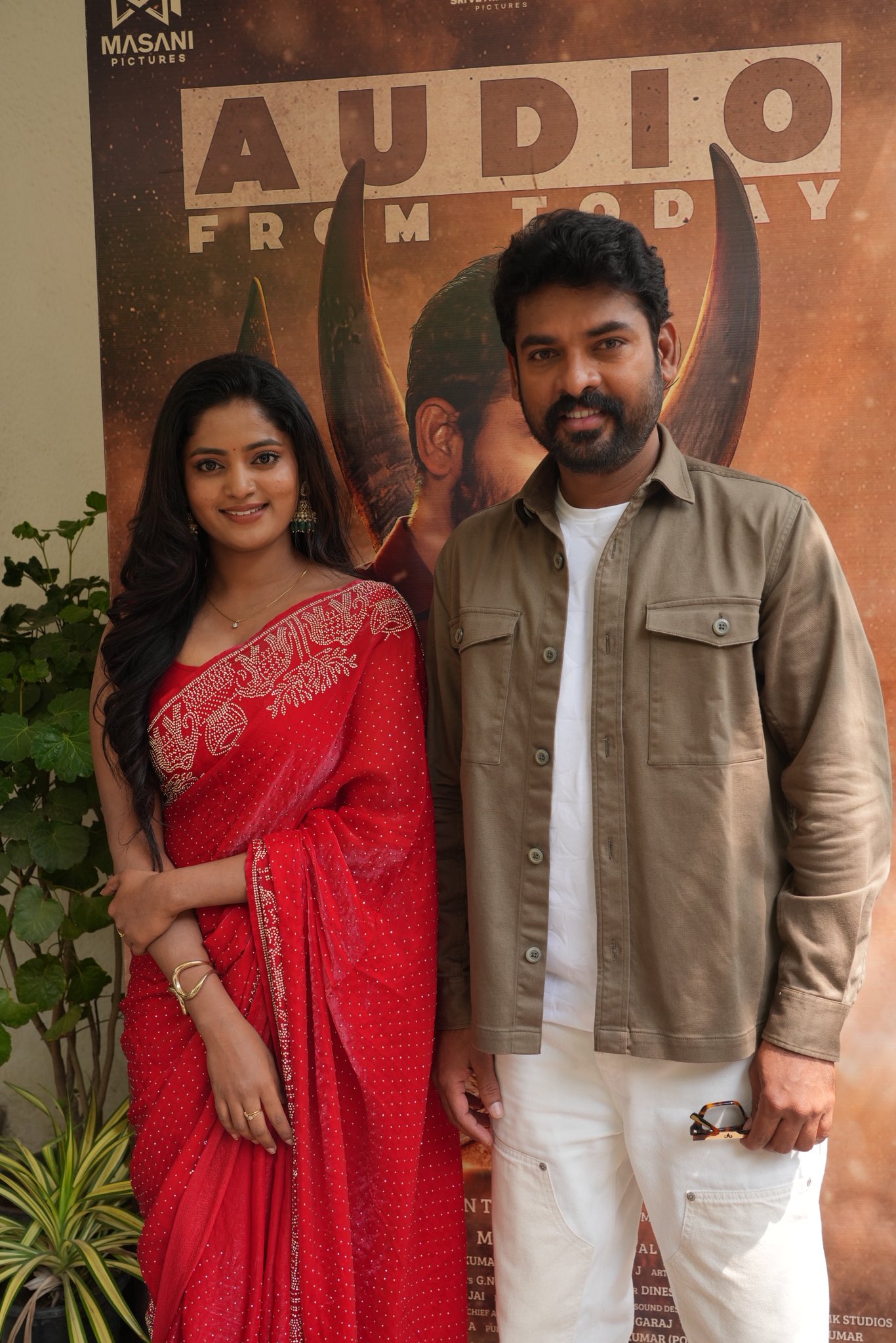 Vimal in Vadam film trailer as bull owner Vimal in Vadam film trailer as bull owner