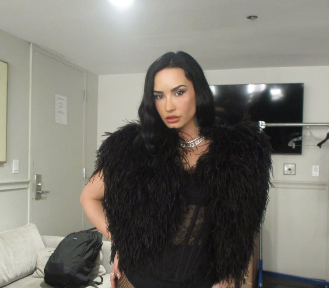 Demi Lovato Disney Channel interview about Miley Cyrus and Selena Gomez Demi Lovato Disney Channel interview about Miley Cyrus and Selena Gomez