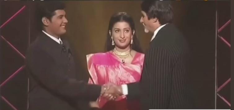 Smriti Irani and Amar Upadhyay on KBC Season 1 stage with Amitabh Bachchan Smriti Irani and Amar Upadhyay on KBC Season 1 stage with Amitabh Bachchan