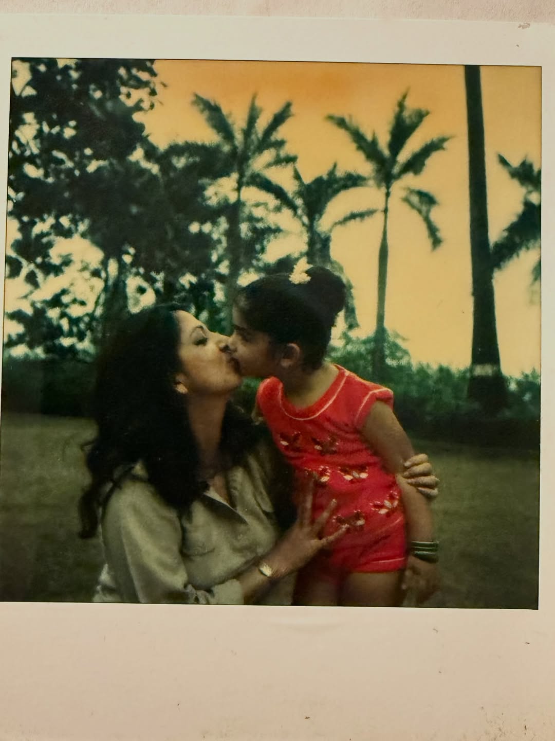 Sussanne Khan and mother Zarine Khan in a nostalgic throwback photo Sussanne Khan and mother Zarine Khan in a nostalgic throwback photo