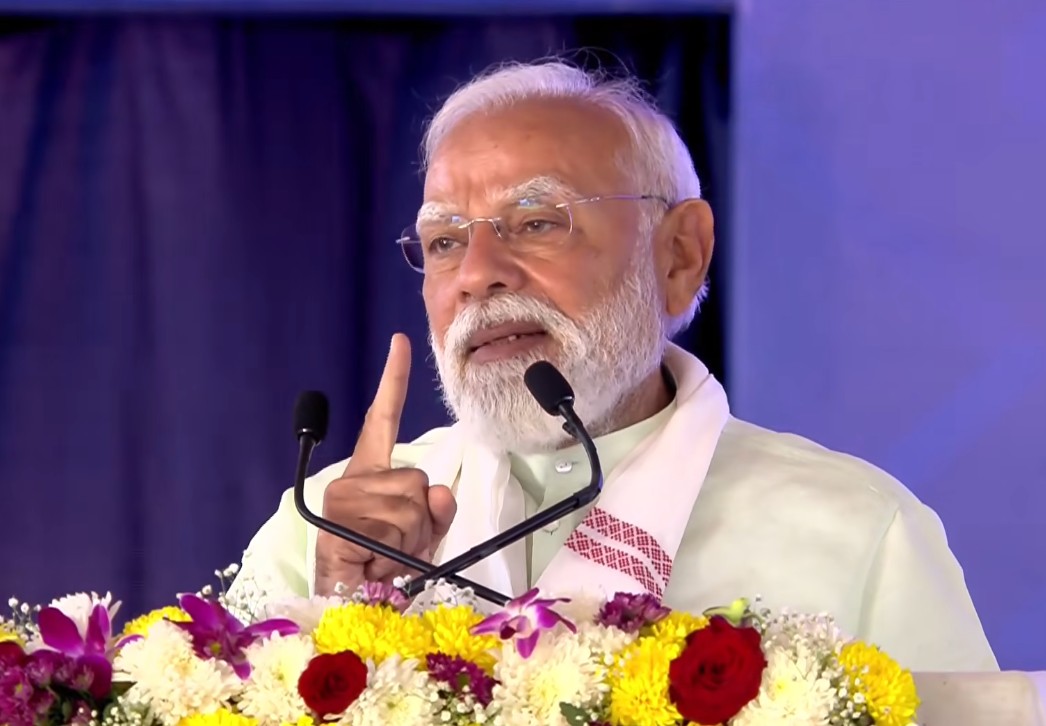 PM Modi addressing crowd about President Murmu venue change controversy PM Modi addressing crowd about President Murmu venue change controversy