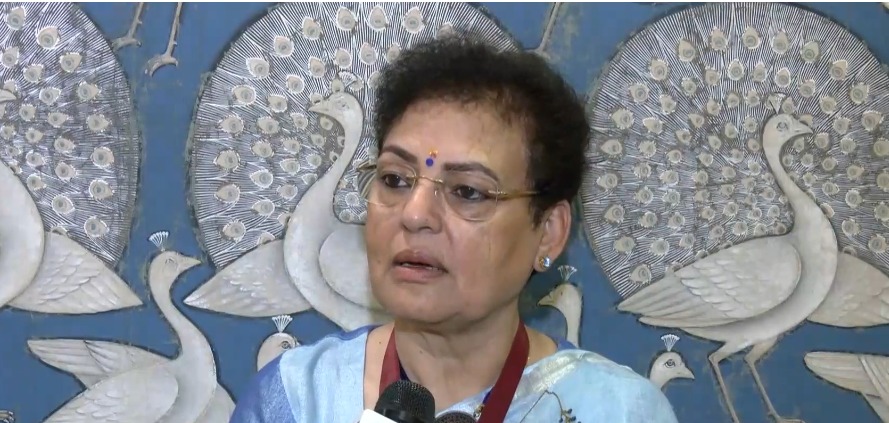 Women parliamentarians speaking at Bharati-Nari to Narayani empowerment conference Women parliamentarians speaking at Bharati-Nari to Narayani empowerment conference