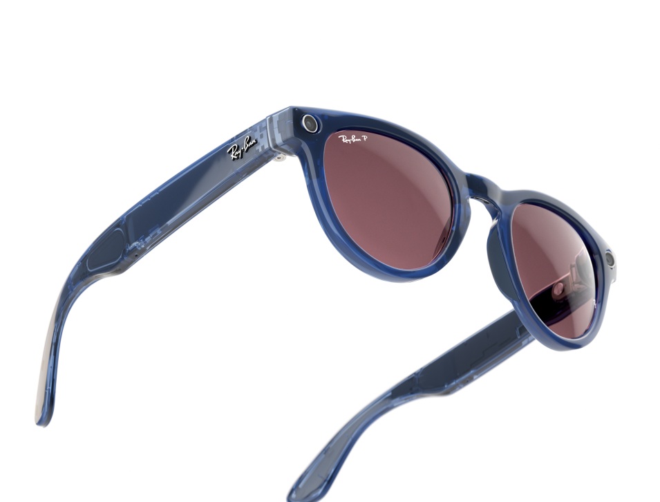 Global smart glasses shipments surge with AI models dominating the market Global smart glasses shipments surge with AI models dominating the market