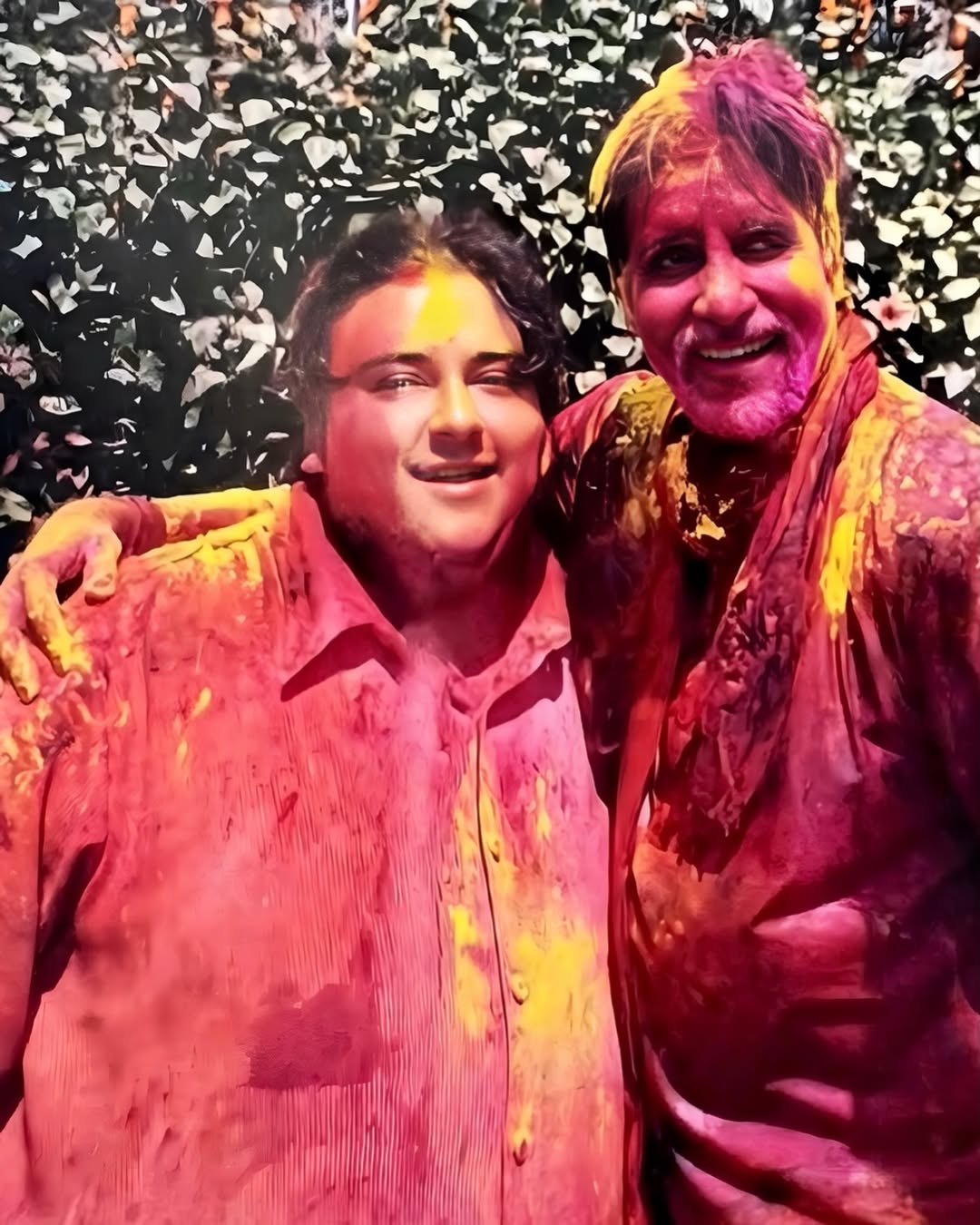 Adnan Sami and Amitabh Bachchan celebrating Holi in throwback photo Adnan Sami and Amitabh Bachchan celebrating Holi in throwback photo