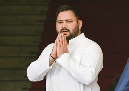 Tejashwi Yadav strategy meeting for Bihar Rajya Sabha elections Tejashwi Yadav strategy meeting for Bihar Rajya Sabha elections