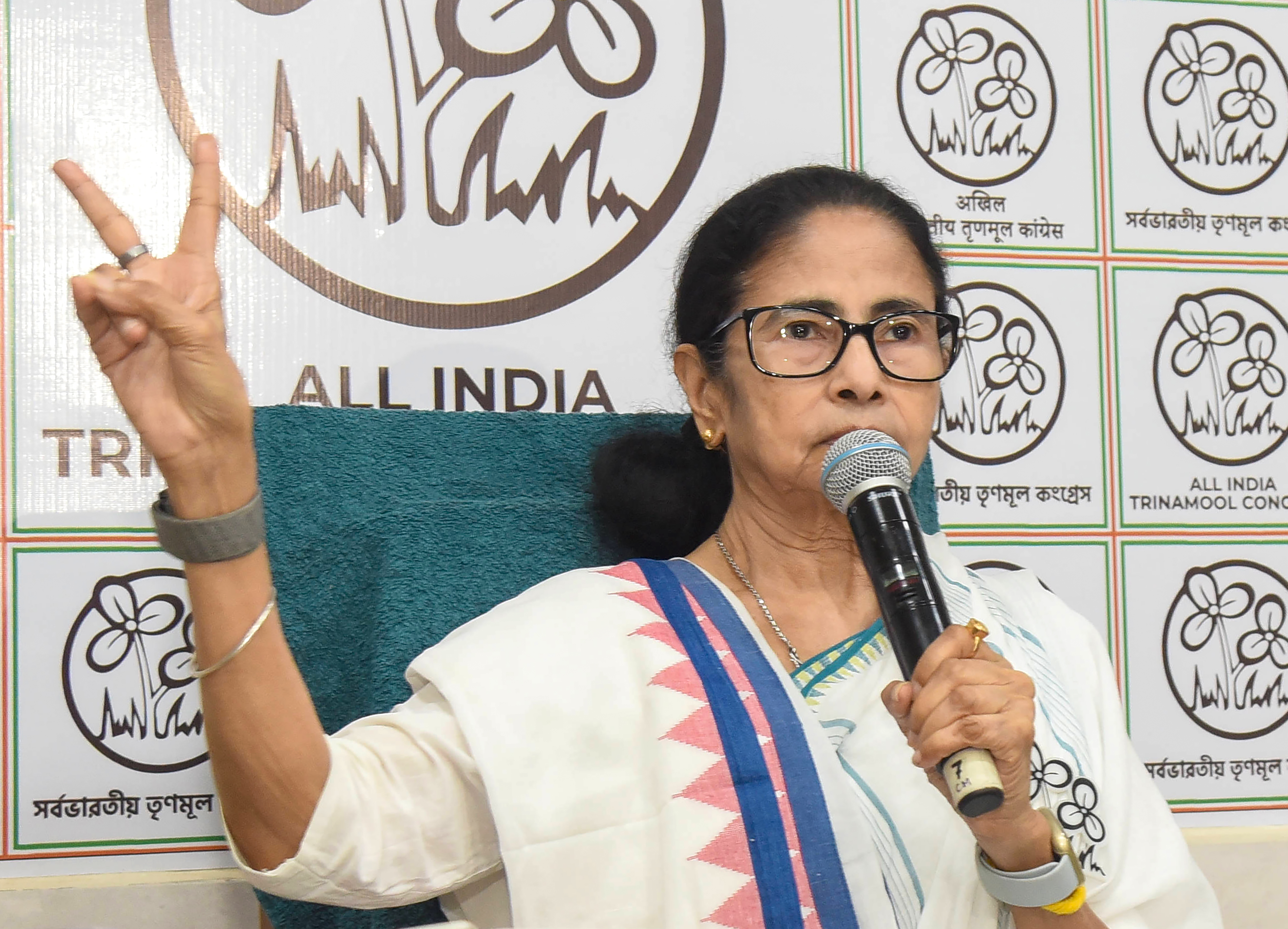 Mamata Banerjee and Suvendu Adhikari political rivalry in West Bengal elections Mamata Banerjee and Suvendu Adhikari political rivalry in West Bengal elections