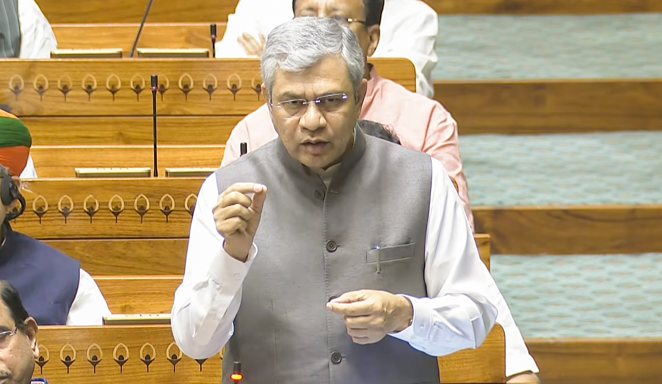 I&B Minister Ashwini Vaishnaw addressing Lok Sabha on Sarke Chunar song ban I&B Minister Ashwini Vaishnaw addressing Lok Sabha on Sarke Chunar song ban
