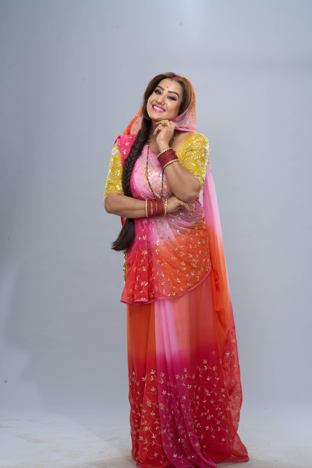Shilpa Shinde celebrating Gudi Padwa in traditional Maharashtrian attire Shilpa Shinde celebrating Gudi Padwa in traditional Maharashtrian attire