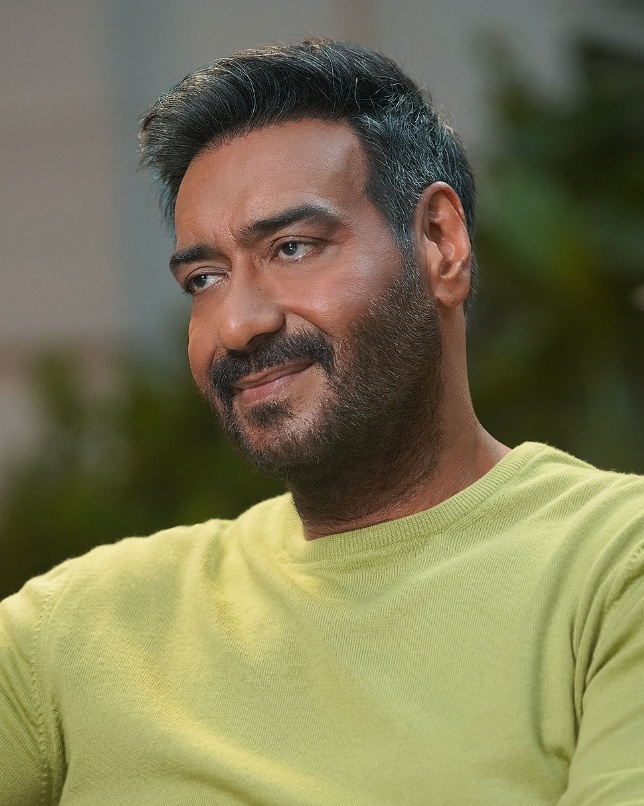 Ajay Devgn Gudi Padwa Puran Poli traditional meal on banana leaf Ajay Devgn Gudi Padwa Puran Poli traditional meal on banana leaf