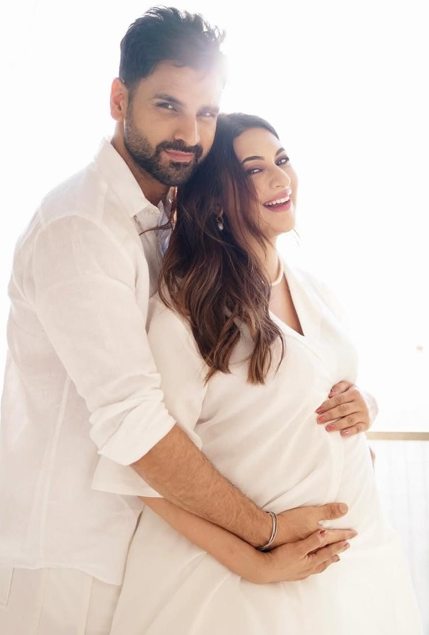 Divyanka Tripathi and Vivek Dahiya maternity photoshoot pregnancy announcement Divyanka Tripathi and Vivek Dahiya maternity photoshoot pregnancy announcement