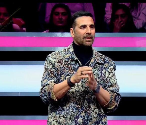 Akshay Kumar hosting Wheel of Fortune India reviving Hi Rupa naha liya meme Akshay Kumar hosting Wheel of Fortune India reviving Hi Rupa naha liya meme