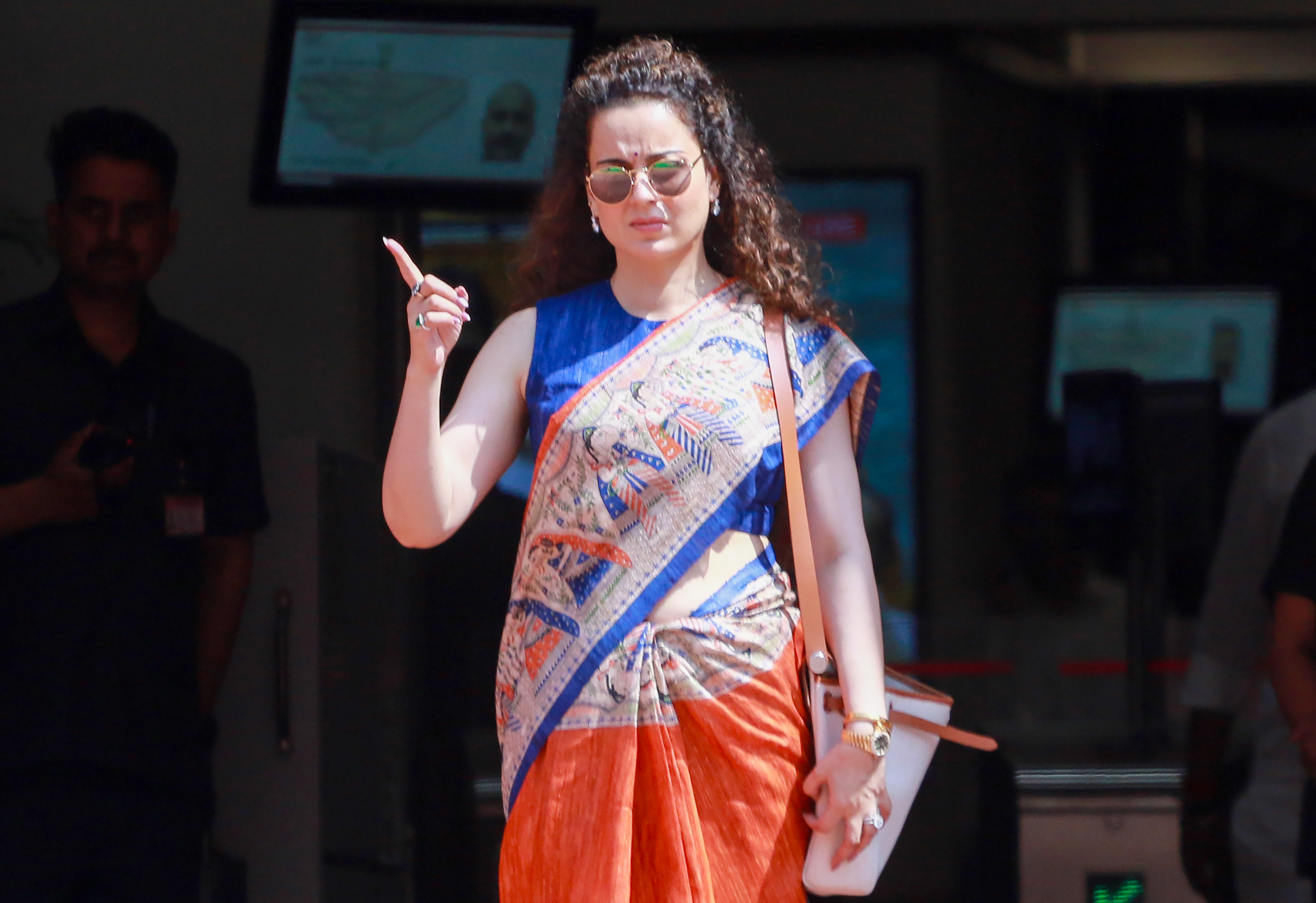 Kangana Ranaut and Sara Ali Khan Sanatan affidavit controversy Kangana Ranaut and Sara Ali Khan Sanatan affidavit controversy