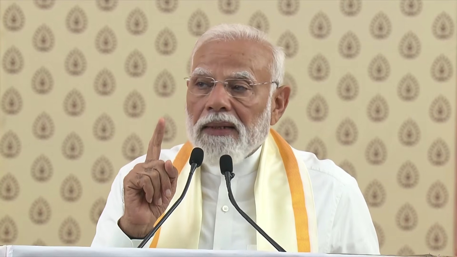 PM Modi inaugurating development projects in Kerala PM Modi inaugurating development projects in Kerala