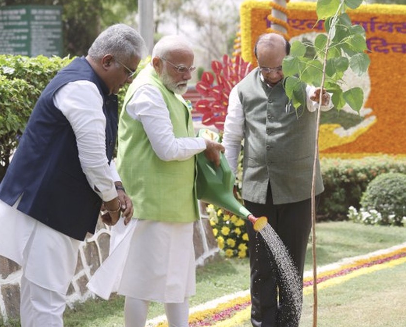 Ek Ped Maa Ke Naam tree planting ceremony in Ghana Ek Ped Maa Ke Naam tree planting ceremony in Ghana