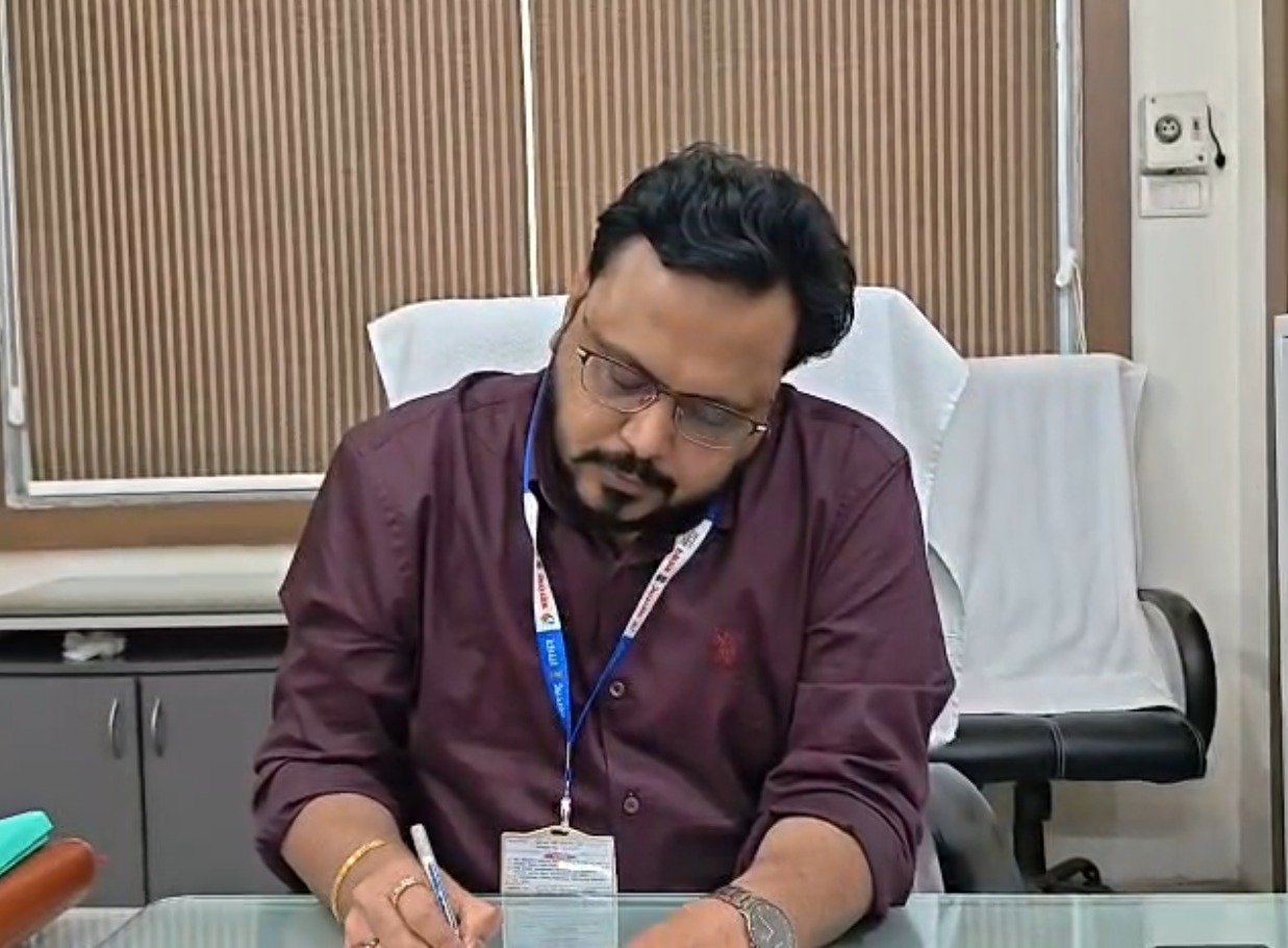 Ayushman Bharat and Mahatma Phule schemes providing free medical treatment at Amravati Super Speciality Hospital Ayushman Bharat and Mahatma Phule schemes providing free medical treatment at Amravati Super Speciality Hospital