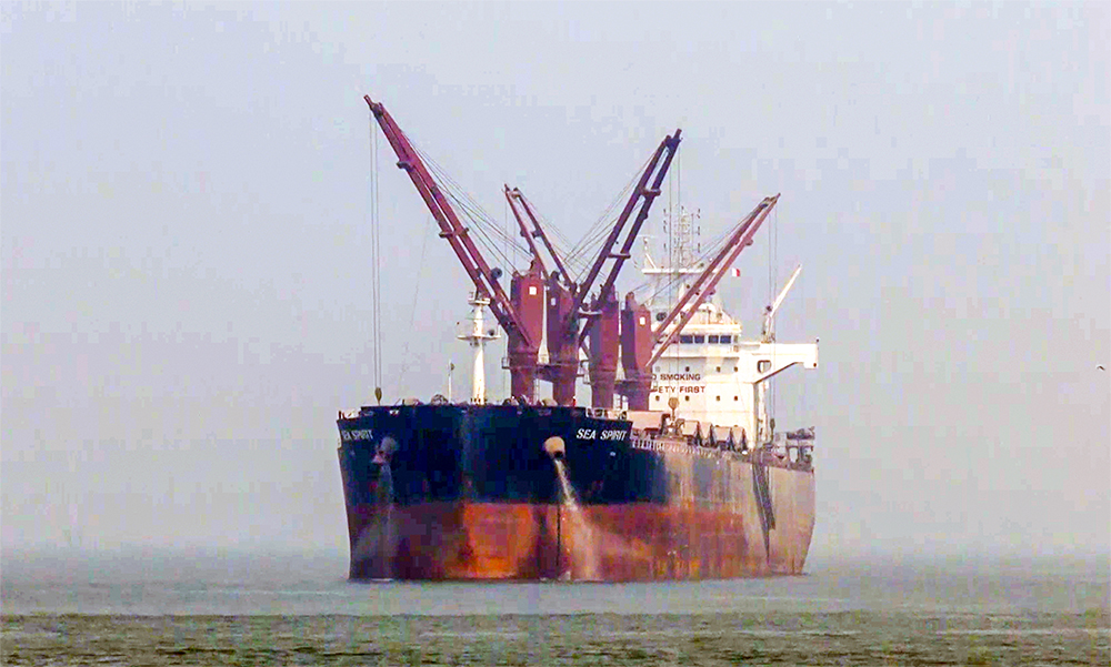 Map showing the Strait of Hormuz shipping route between South Korea and Iran Map showing the Strait of Hormuz shipping route between South Korea and Iran
