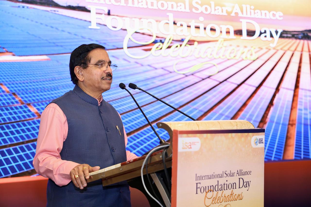 India solar power installation renewable energy infrastructure India solar power installation renewable energy infrastructure