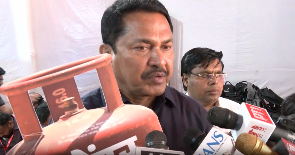 CEC Gyanesh Kumar and Congress leader Nana Patole political controversy CEC Gyanesh Kumar and Congress leader Nana Patole political controversy