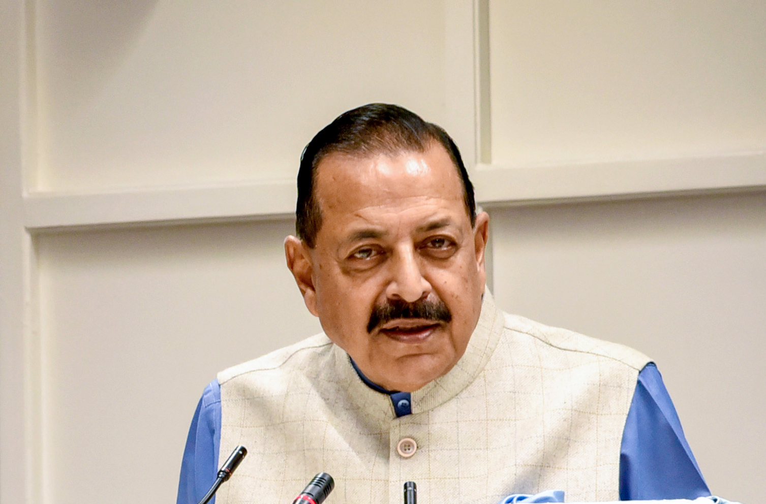Minister discussing AI integration in medical education with clinical training emphasis Minister discussing AI integration in medical education with clinical training emphasis