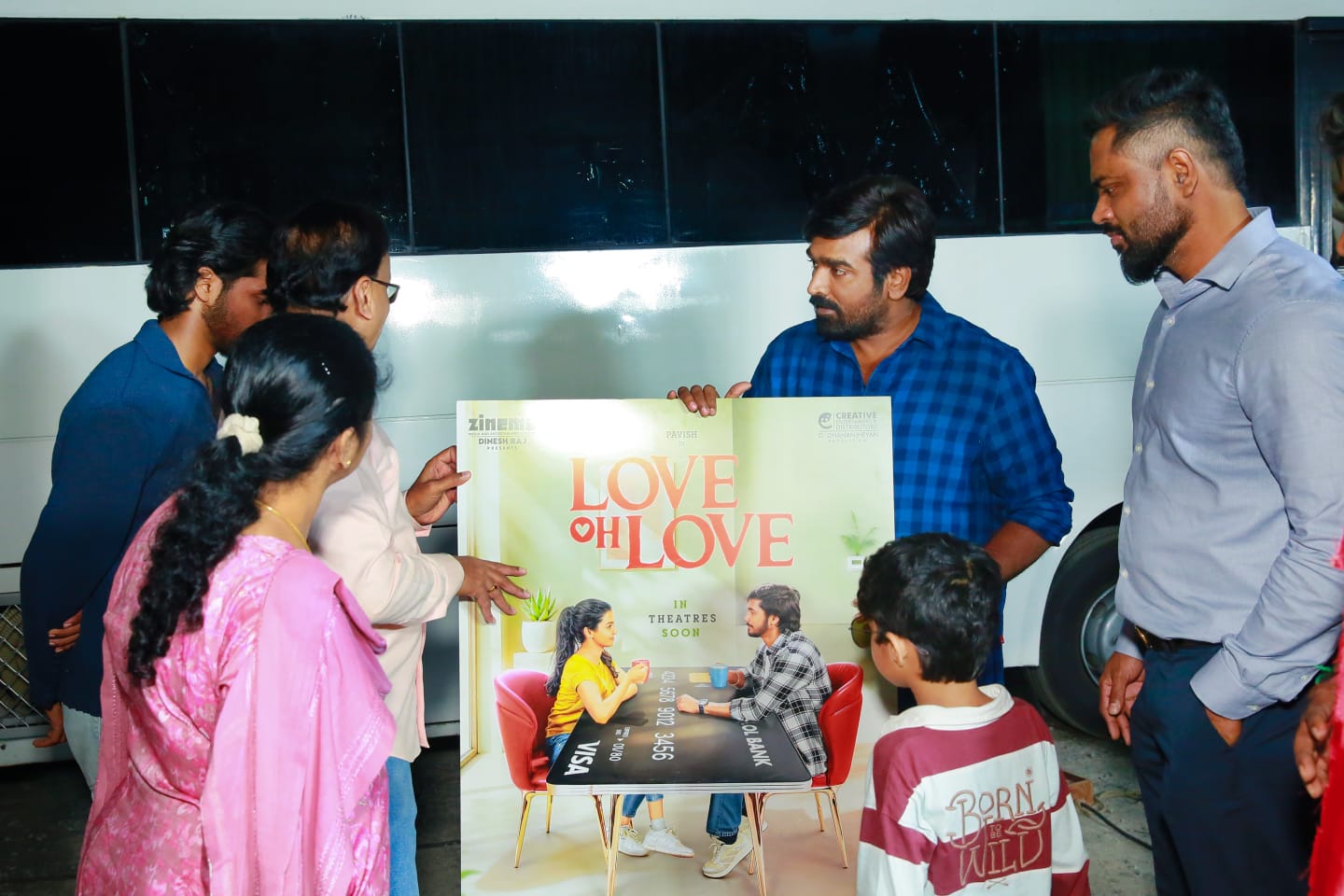 First look poster of Love Oh Love film featuring Pavish Narayan First look poster of Love Oh Love film featuring Pavish Narayan