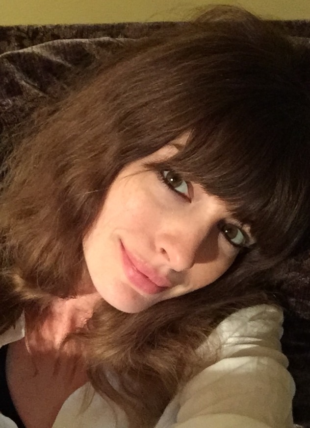Anne Hathaway smiling stress-free wellness lifestyle Anne Hathaway smiling stress-free wellness lifestyle