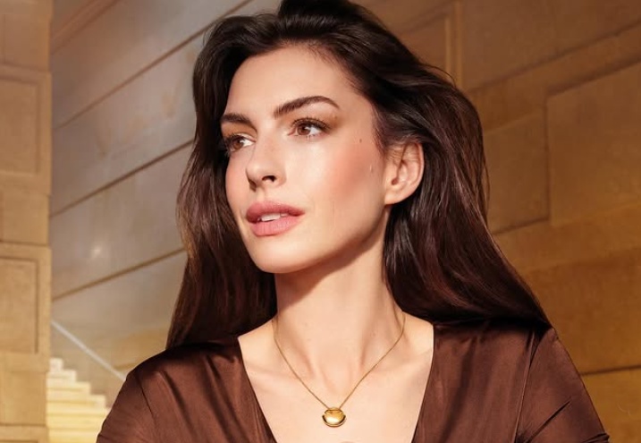 Anne Hathaway discusses motherhood balance in Harper's Bazaar interview Anne Hathaway discusses motherhood balance in Harper's Bazaar interview