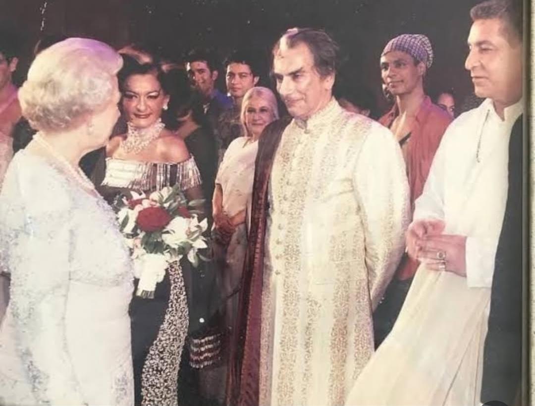Dalip Tahil meeting the Queen of England throwback photo from Bombay Dreams Dalip Tahil meeting the Queen of England throwback photo from Bombay Dreams