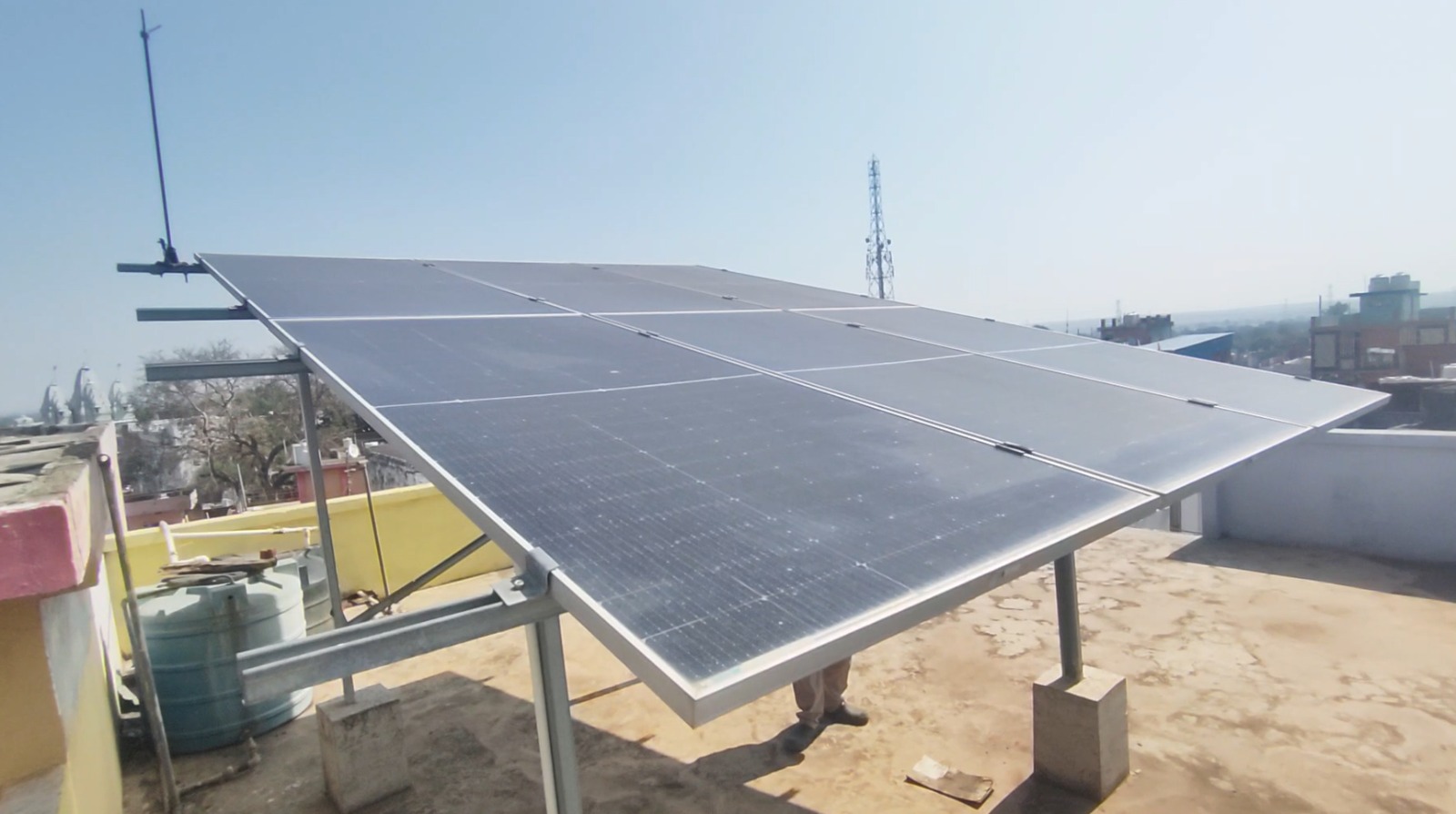 Residents of Damoh district with rooftop solar panels under PM Surya Ghar Yojana Residents of Damoh district with rooftop solar panels under PM Surya Ghar Yojana