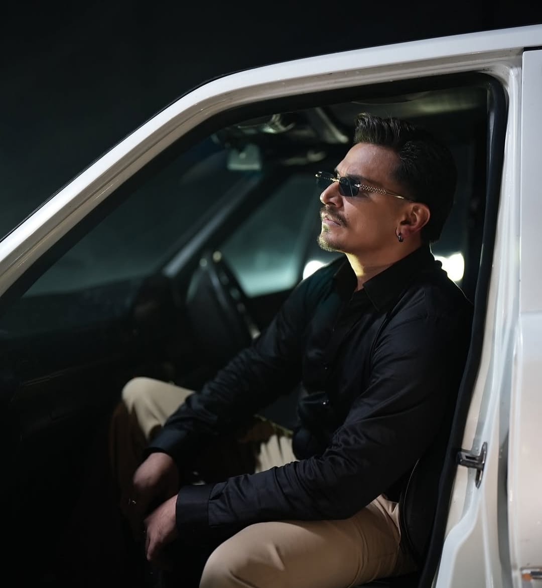 Prince Narula speaks about actors vs influencers controversy in interview Prince Narula speaks about actors vs influencers controversy in interview