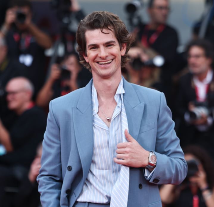 Andrew Garfield at The Magic Faraway Tree premiere discussing social media habits Andrew Garfield at The Magic Faraway Tree premiere discussing social media habits