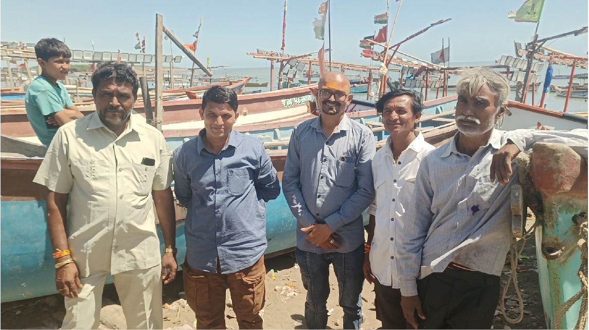 Somnath fishermen celebrating after PM Modi's Mann Ki Baat address Somnath fishermen celebrating after PM Modi's Mann Ki Baat address