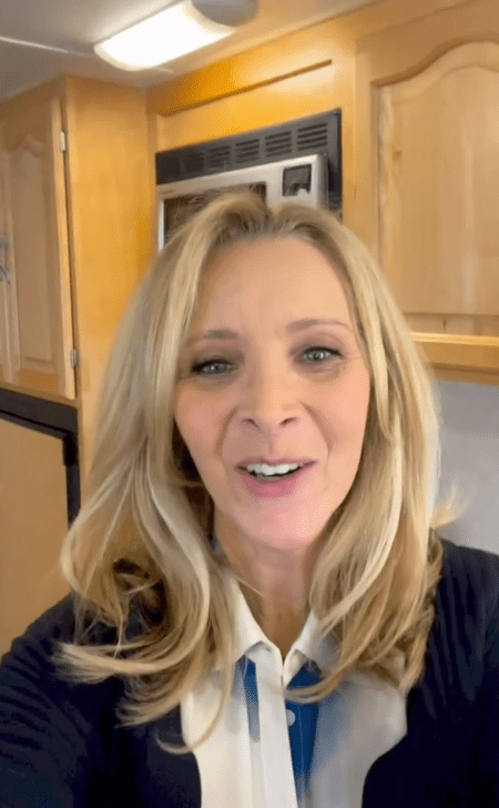 Lisa Kudrow as Phoebe Buffay in Friends looking embarrassed Lisa Kudrow as Phoebe Buffay in Friends looking embarrassed