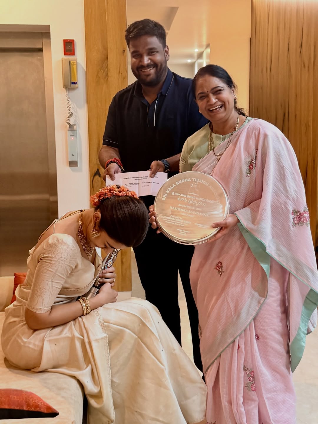 Rashmika Mandanna with Telangana Gaddar Film Award alongside her mother-in-law Rashmika Mandanna with Telangana Gaddar Film Award alongside her mother-in-law