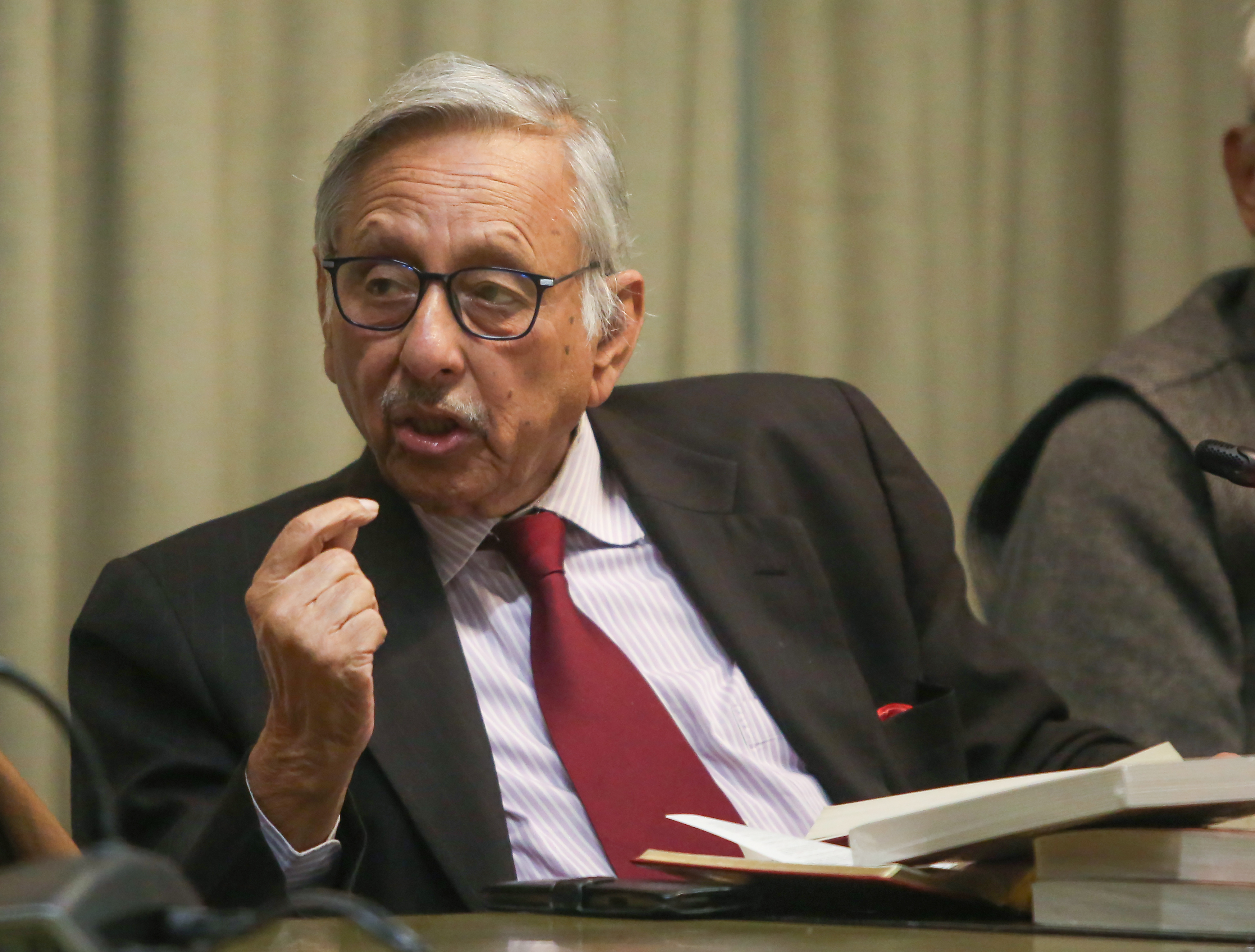 Mani Shankar Aiyar delivering Eid message on Muslim global challenges Mani Shankar Aiyar delivering Eid message on Muslim global challenges