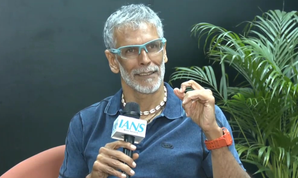 Milind Soman discussing Seinfeld and Friends humor in modern times Milind Soman discussing Seinfeld and Friends humor in modern times