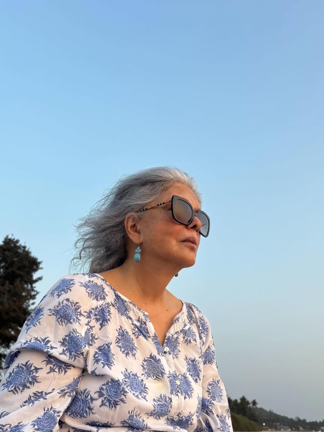 Zeenat Aman observing Olive Ridley turtle hatching on Goa beach Zeenat Aman observing Olive Ridley turtle hatching on Goa beach